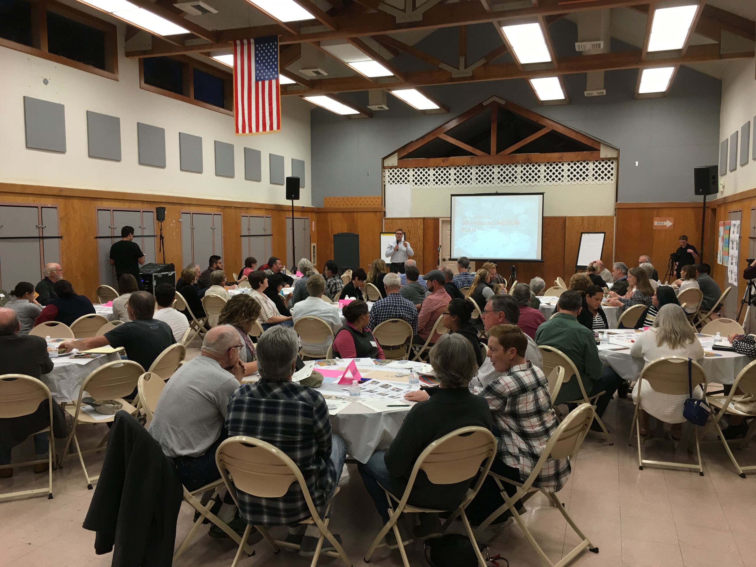 Jim Heid giving one of his famous PowerPoint Presentations